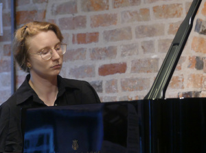 Clara Schina mit einem wunderbaren Brahms